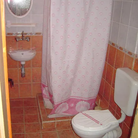 בית הארחה Nelly