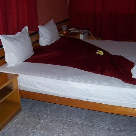 Nelly בית הארחה רבדה